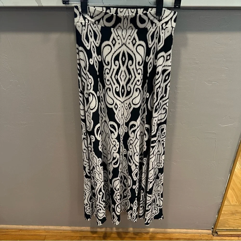 INC Black and White Poly Spandex Silver Studded Maxi Skirt EUC Size XS It#C72